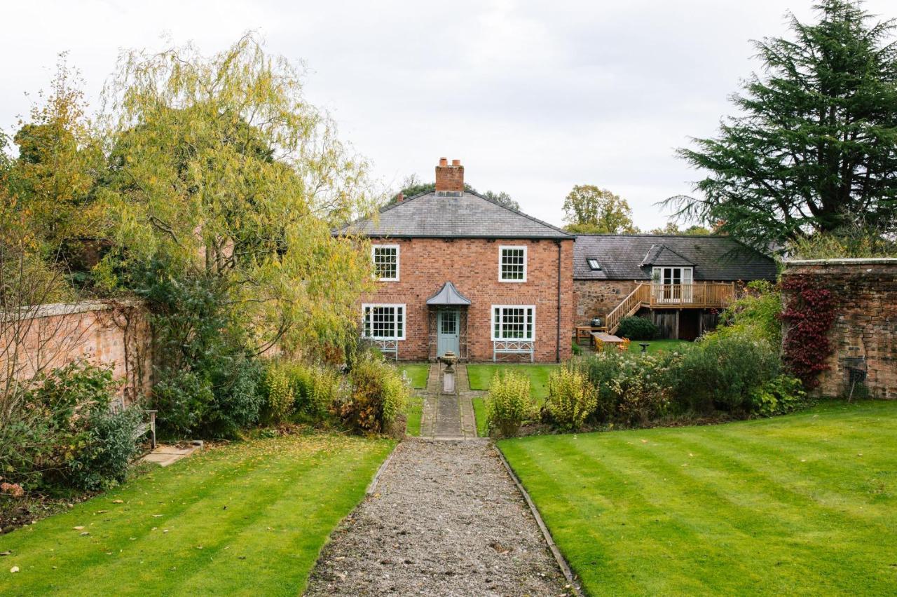 Gardener'S House - Hawarden Estate Villa Bagian luar foto